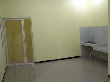 Rumah Mulyosari Baru Hadap Utara Pln 2200w Row jalan 2 mobil