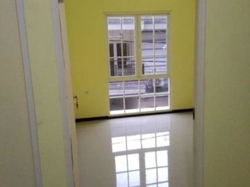 Rumah Mulyosari Baru Hadap Utara Pln 2200w Row jalan 2 mobil