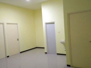 Rumah Mulyosari Baru Hadap Utara Pln 2200w Row jalan 2 mobil