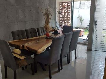 SE VENDE HERMOSA CASA