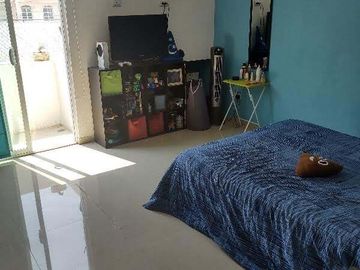 SE VENDE HERMOSA CASA