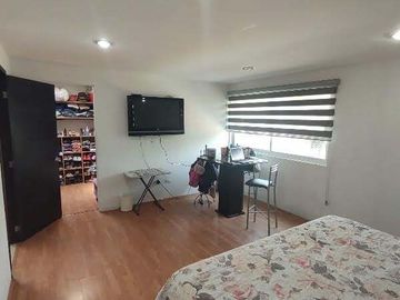 SE VENDE HERMOSA CASA