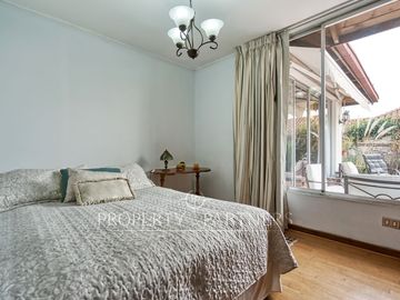 Venta de casa en La Reina – Luminosa y Acogedora Propiedad de un piso.