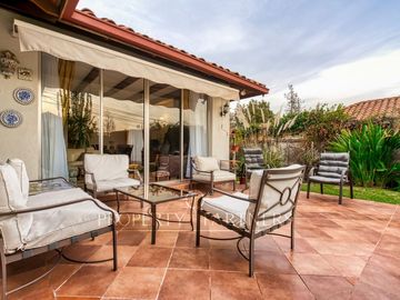 Venta de casa en La Reina – Luminosa y Acogedora Propiedad de un piso.