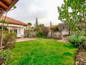 Venta de casa en La Reina – Luminosa y Acogedora Propiedad de un piso.