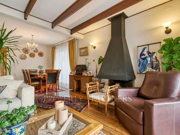 Venta de casa en La Reina – Luminosa y Acogedora Propiedad de un piso.