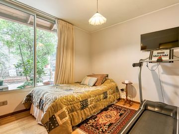 Venta de casa en La Reina – Luminosa y Acogedora Propiedad de un piso.