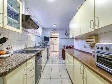 Venta de casa en La Reina – Luminosa y Acogedora Propiedad de un piso.