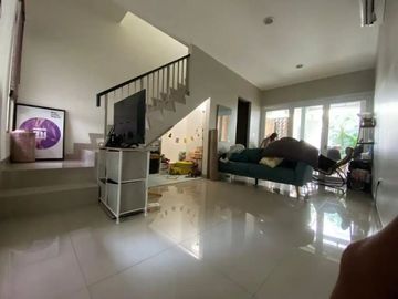 Rumah 2 lantai siap huni di Galaxy Jaka setia Bekasi selatan