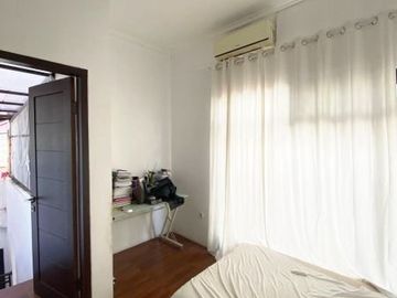 Disewakan Rumah di Cipinang Indah 1,ada swimming pool minimalis cozy