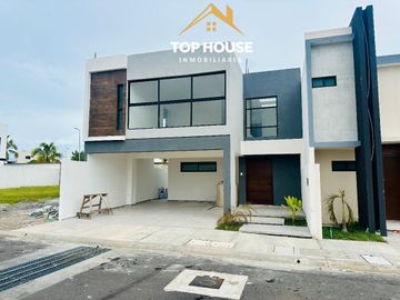 Casa en venta en Lomas de la Rioja, Veracruz