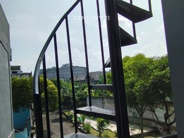 Ruko 2 Lantai Strategis Siap Pakai Di Batujajar Regency Bandung