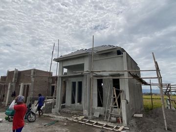 bukan perumahan Subsidi, Rumah Elit di Gardenia Jomboran