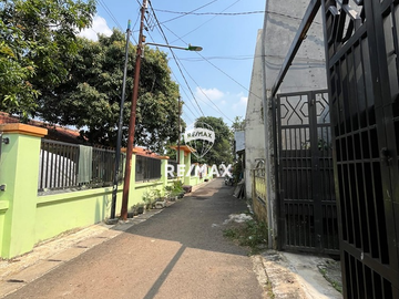 DIJUAL RUMAH HITUNG TANAH DEKAT KAMPUS UI