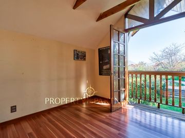 Casa con gran terreno en La Reina