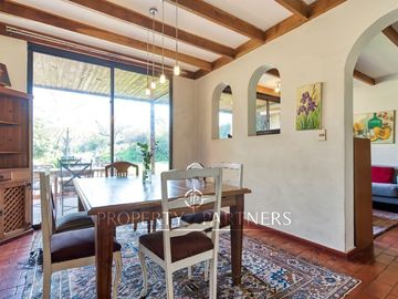 Casa con gran terreno en La Reina