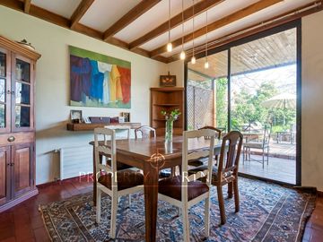 Casa con gran terreno en La Reina