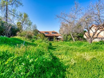 Casa con gran terreno en La Reina