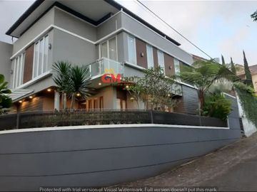 Dijual Rumah Lux Siap Huni di Pondok Hijau Gegerkalong Bandung - Utara