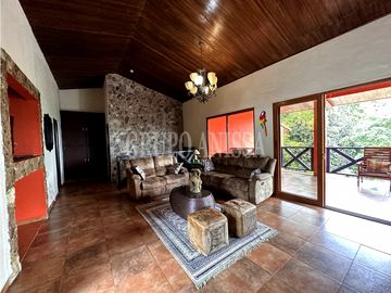 Oportunidad! Se Vende o Alquila Hermosa Casa en Altos del Maria
