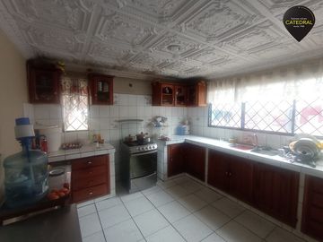 Casa de venta en Parque Miraflores – código:20099