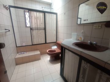 Casa de venta en Parque Miraflores – código:20099