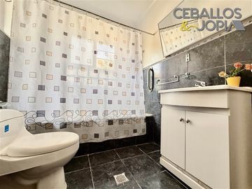 Casa en venta de 4 dorm. en Villa Alemana