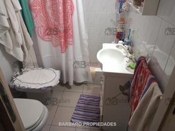 BARBARO VENDE CASA EN VILLA MAIPU