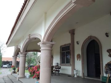 Preciosa Finca en Venta con todos Implementos y Maquinaria