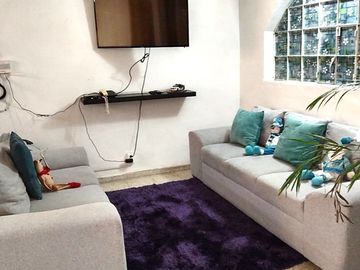 CASA EN VENTA DE UN NIVEL Y LOCAL COMERCIAL EN VILLA DE LAS FLORES