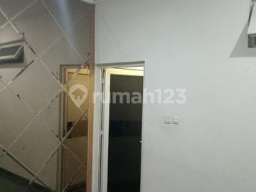 Rumah 2.5 Lantai Model Minimalis Harga Termurah Taman Surya 5