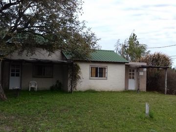 Tres bungalows y dos monoambientes