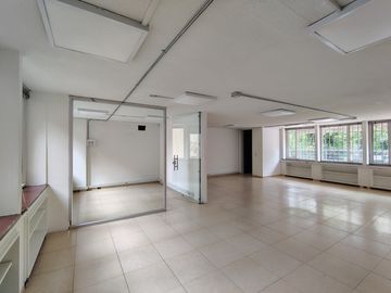 oficina en arriendo en parque nacional. Cod A1087273