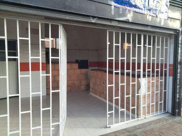 local en arriendo en britalita. Cod A4280106
