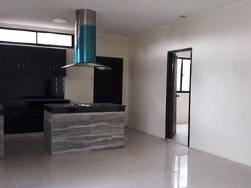 House and Lot for Sale with 5 BDR in Angeles City Near Clark