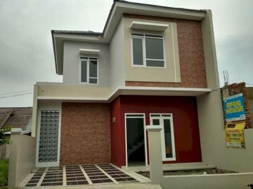 Rumah Baru 2 Lantai Siap Huni Di Cisaranten Kulon,Arcamanik Bandung