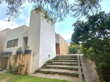 Venta de casa en Valle de Bravo