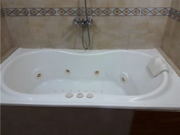 Venta Excelente Chalet 6 Amb, En B° Hipocampo - RETASADA