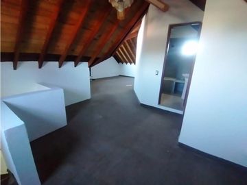 Venta Excelente Chalet 6 Amb, En B° Hipocampo - RETASADA
