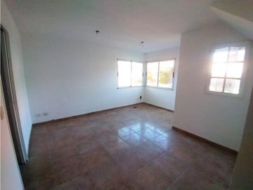Venta Excelente Chalet 6 Amb, En B° Hipocampo - RETASADA