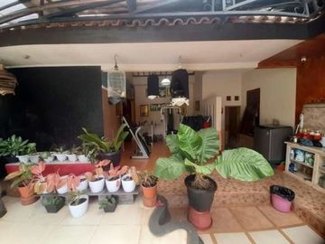 5 Bedroom House for sale