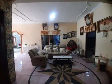 5 Bedroom House for sale