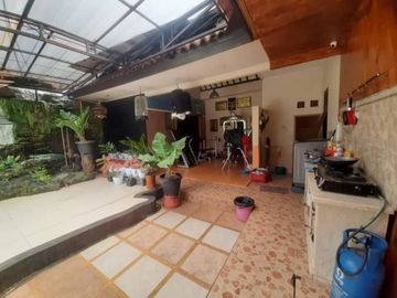5 Bedroom House for sale