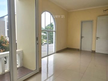 Rumah Nyaman Di La Seine Jakarta Garden City Cakung Jakarta Timur