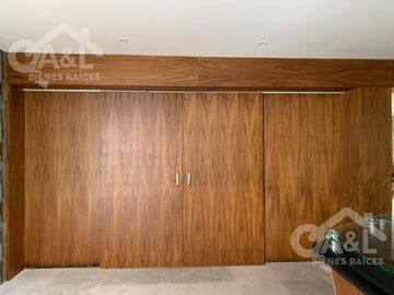 Residencia en Venta en Fraccionamiento Loma Esmeralda  Animas