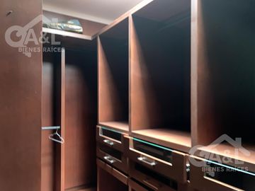 Residencia en Venta en Fraccionamiento Loma Esmeralda  Animas