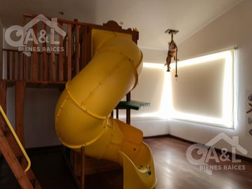 Residencia en Venta en Fraccionamiento Loma Esmeralda  Animas