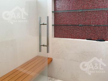 Residencia en Venta en Fraccionamiento Loma Esmeralda  Animas