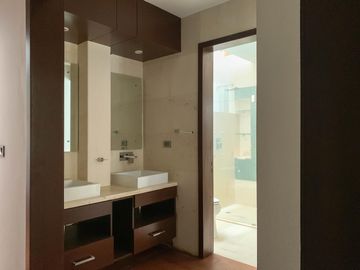 Residencia en Venta en Fraccionamiento Loma Esmeralda  Animas