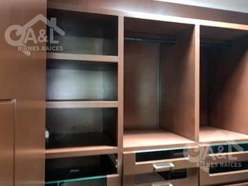 Residencia en Venta en Fraccionamiento Loma Esmeralda  Animas
